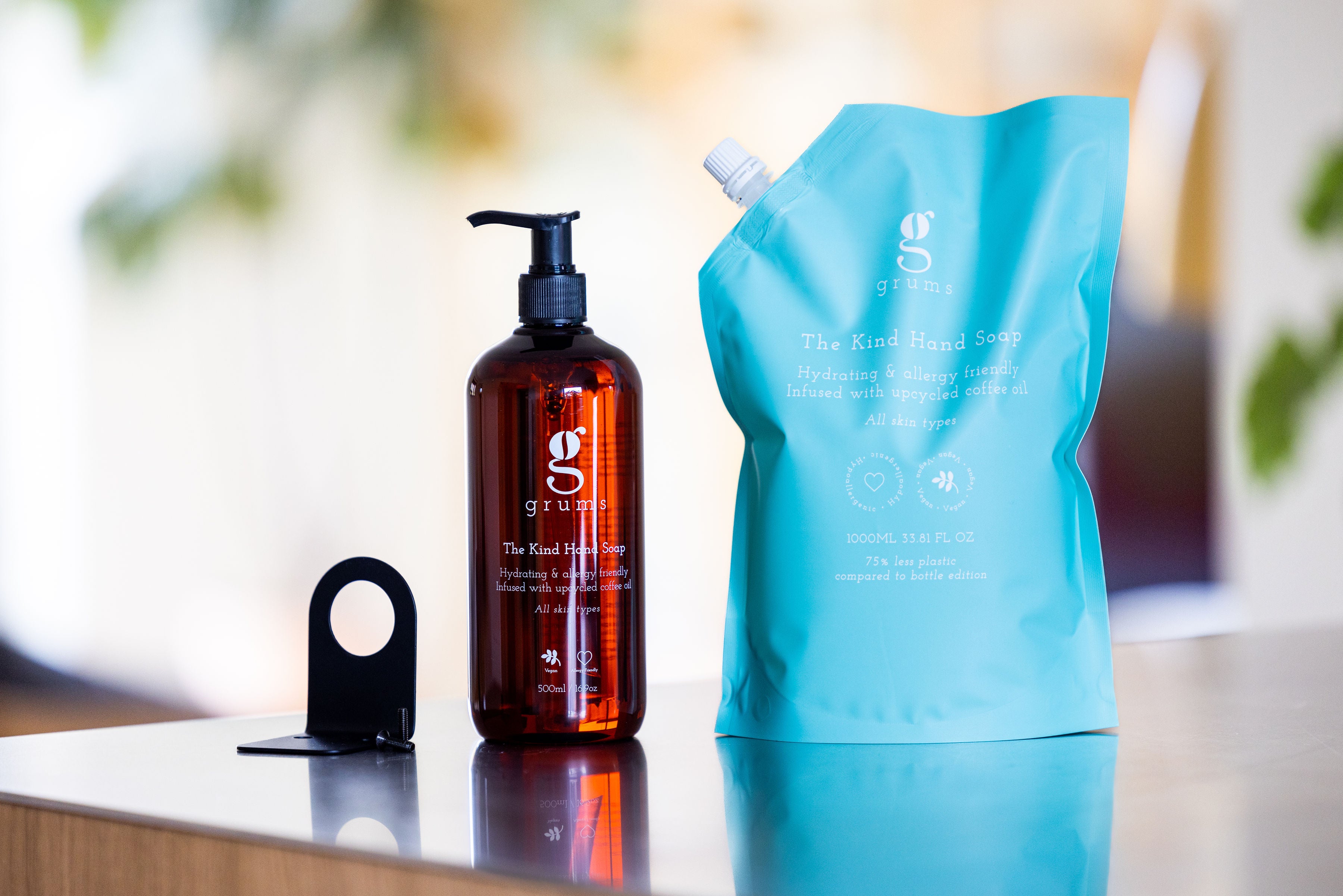 The Kind Hand Soap vægbeslag